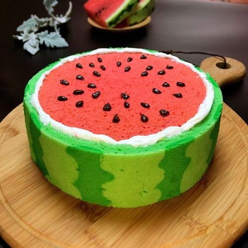 吃瓜能吃蛋糕吗,吃瓜也能吃蛋糕？揭秘夏日消暑新潮流