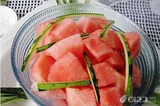 孕早期梦见吃瓜,瓜果飘香预示着甜蜜孕育